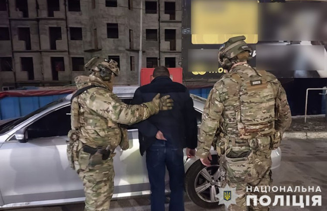 В Тернополе задержан злоумышленник, напавший на женщину и отобравший у нее 80 тысяч гривен