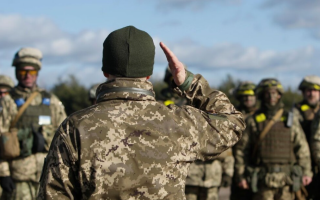 Военнослужащие, мобилизованные в возрасте младше 25 лет, также смогут получить от государства миллион — Кабмин сообщил условия