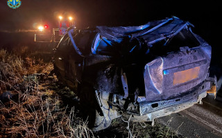 В Хмельницкой области пьяный водитель превысил скорость и устроил ДТП, в котором погиб мужчина и травмировались подростки