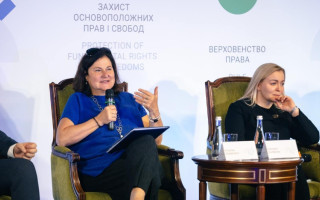 «Судова реформа – це справа не тільки України, але й ЄС, адже вона фінансується за рахунок європейських платників податків», – посол ЄС в Україні Катаріна Матернова