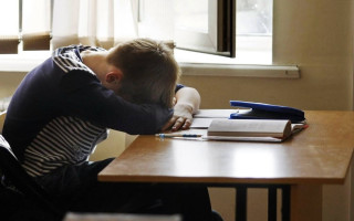 Суд привлек к ответственности мать школьника за то, что ее сын оскорблял одноклассников