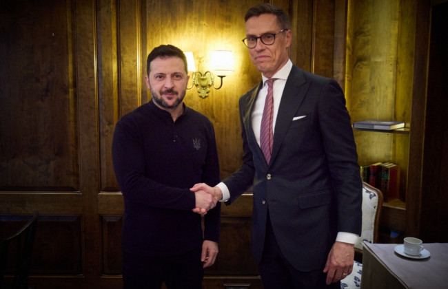 Зеленский обсудил с президентом Финляндии Стуббом оборонную поддержку и санкции против РФ