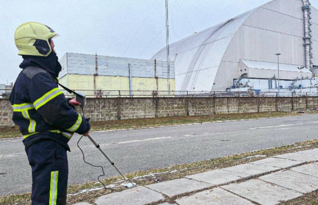 Пожар в Чернобыльской зоне отчуждения до сих пор тушат после атаки РФ