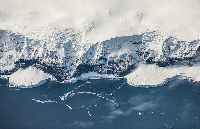 Морской лед вокруг полюсов достиг рекордно низкого уровня в феврале 2025 года