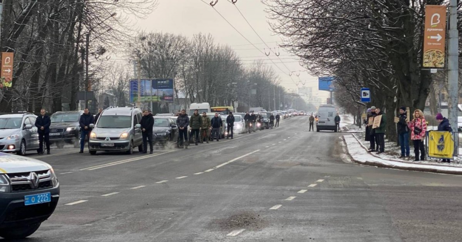 На Львовщине весь транспорт будет останавливаться во время минуты молчания