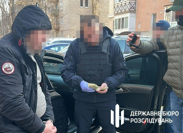 Сотрудников Николаевского ТЦК разоблачили на взятке за «отпуск» мобилизованных