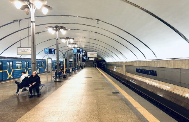 У київському метрополітені оголошуватимуть загальнонаціональну хвилину мовчання