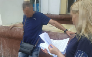 Дело заместителя командира воинской части, закупившего опаснные мясные консервы, передали в суд