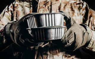Міноборони запроваджує нову систему контролю постачання консервів для військових