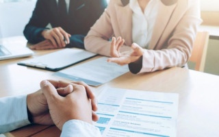 Чи може роботодавець вимагати довідку про реєстрацію працівника — відповідь Держпраці