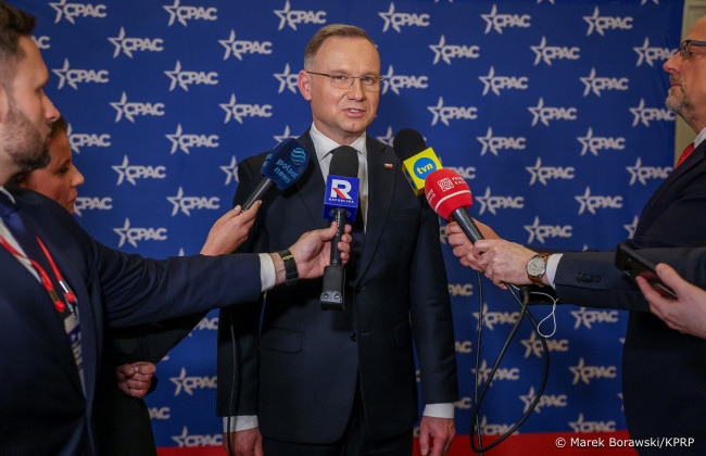 Трамп в частном разговоре сообщил Дуде о своем плане действий по окончании войны