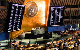 Генасамблея ООН ухвалила дві резолюції щодо війни в Україні — українську та американську