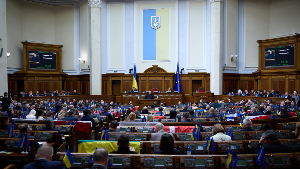 Верховная Рада проголосовала за заявление, что выборы должны пройти после окончания войны, а сегодня их организовать невозможно