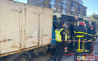 В Киеве будут судить 70-летнего водителя «Газели», который влетел в автобус с людьми