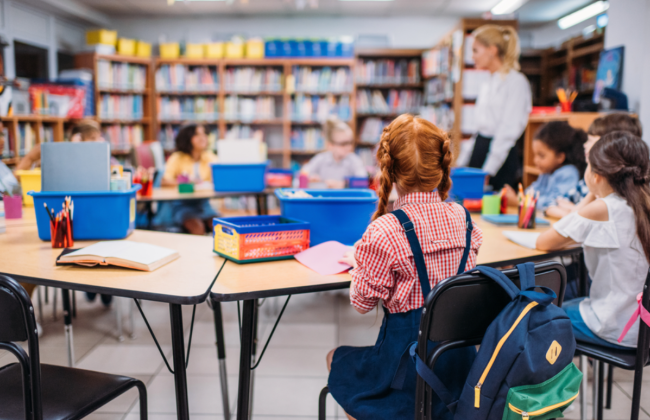 Без телефонів у школах — Данія готує нові обмеження для учнів