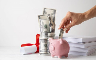 В январе гривневые вклады украинцев сократились на 15,9 млрд грн, валютные – выросли