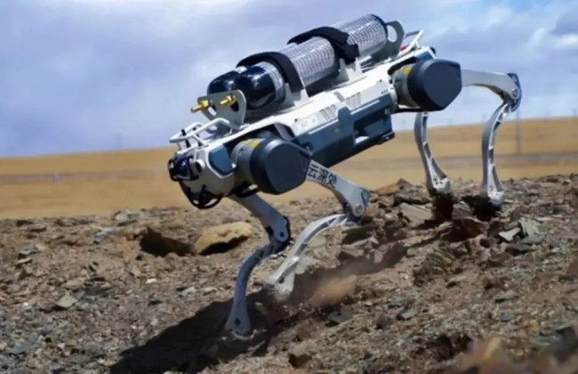 Китайские ученые предлагают оснастить роботов-собак термобарическим оружием для боев в городах