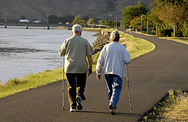 Жінки живуть довше за чоловіків, але частіше страждають від хвороб, – звіт ВООЗ