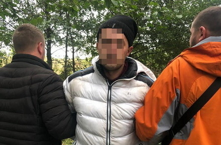 На Житомирщині судили чоловіка, який  під час конфлікту задушив 18-річну дівчину