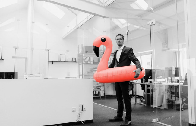 Отзыв работника из отпуска — в каких случаях отдых придется отложить