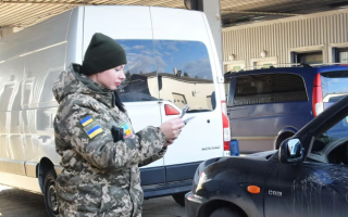 Кабмін змінив правила перетину кордону для перевізників медичних вантажів і гуманітарної допомоги