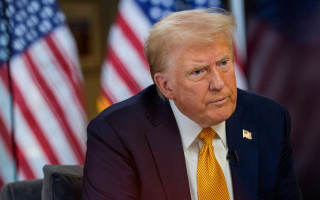 Дональд Трамп продлил на год действие санкций против России