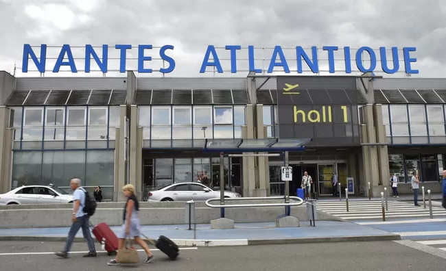 Во Франции в аэропорту перенесли рейсы из-за обезвреживания авиабомбы Второй мировой войны