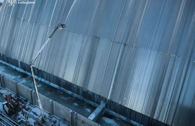 Верхолазы ГСЧС до сих пор ликвидируют очаги тления на ЧАЭС – Светлана Гринчук