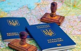 Выезд художников и медийщиков за границу по письмам Минкульта приостановлен, но есть условие для возобновления