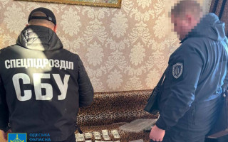 В Одессе будут судить полицейского за организацию незаконной переправки уклонистов через границу