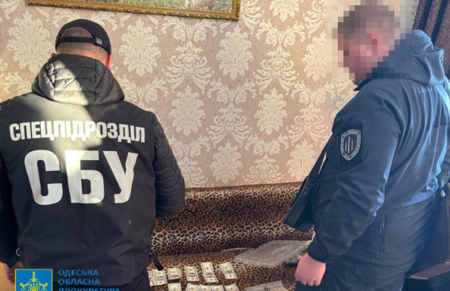 В Одессе будут судить полицейского за организацию незаконной переправки уклонистов через границу