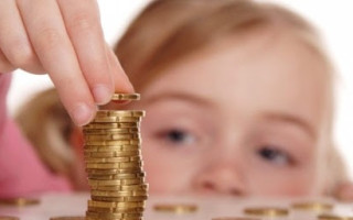 Допомога при усиновленні – як отримати виплати для дітей-сиріт і позбавлених батьківського піклування