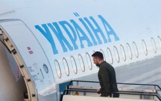 Владимир Зеленский покинул США и летит в Лондон