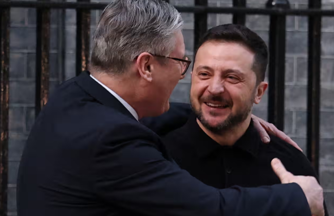 Стармер на встрече с Зеленским заявил о полной поддержке Украины Великобританией