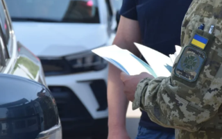 Під прикриттям водіїв — на Волині підприємець організував переправлення восьми чоловіків за кордон