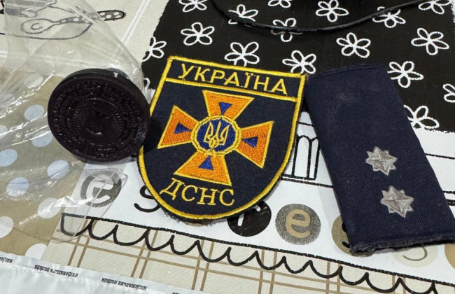 В Харьковской области бывший сотрудник ГСЧС производил поддельные удостоверения спасателя за 1500 долларов