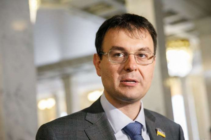 Обмінники маніпулюють курсом долара – Гетманцев вимагає втручання НБУ та поліції