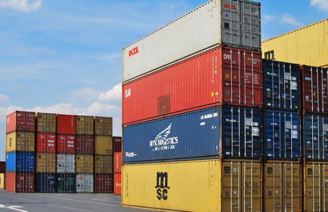 Трамп запровадив 25% мита на товари з Канади і Мексики та підвищив тарифи для Китаю