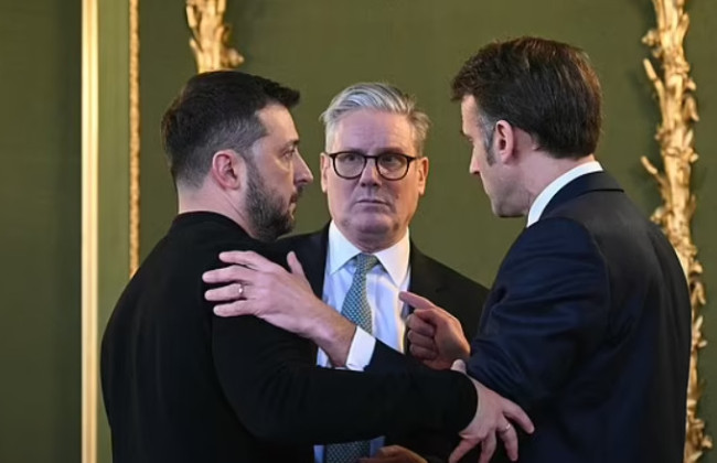 Макрон і Стармер готові поїхати із Зеленським у США, щоб представити єдиний фронт щодо мирного плану – Daily Mail