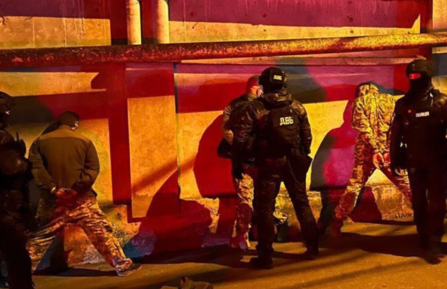 Запугивали принудительной доставкой в ​​ТЦК и потребовали деньги — в Одессе будут судить группу злоумышленников