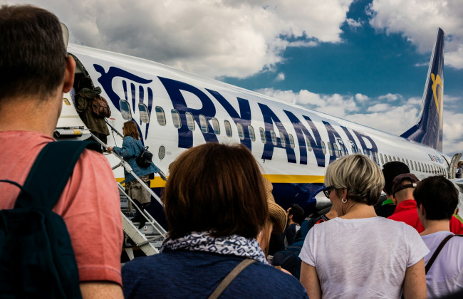 Лоукостер Ryanair отказывается от бумажных посадочных талонов