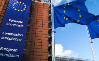 Єврокомісія повторно відтермінувала оголошення плану щодо відмови від енергоресурсів РФ