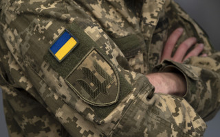 Иностранцам-контрактникам ВСУ не нужно оформлять вид на временное проживание – ГМС