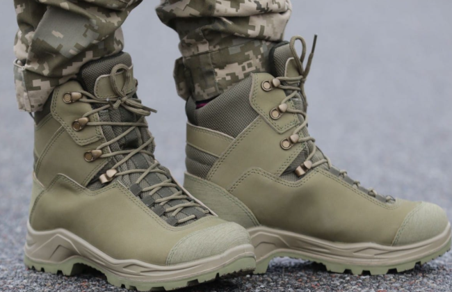 Злоупотребление при закупке берцов для военных — в Киевской области будут судить бывшего председателя сельсовета