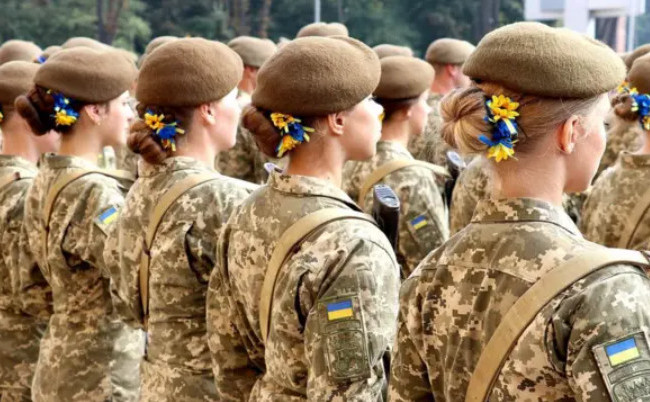 В Минобороны раскрыли, сколько женщин служат в рядах ВСУ