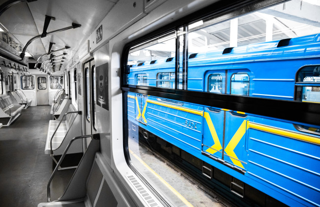 У Києві у метро з’являться нові вагони з наскрізним проходом, як у фільмах