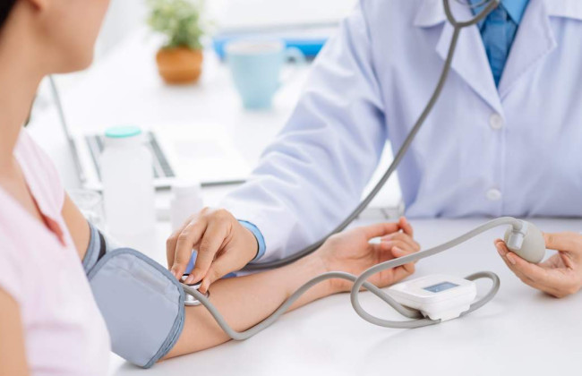 Для каких категорий работников является обязательным медицинский осморт