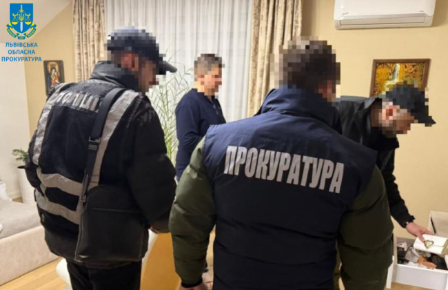 На Львовщине разоблачили сотрудников банка, которые украли у своих клиентов миллионы гривен