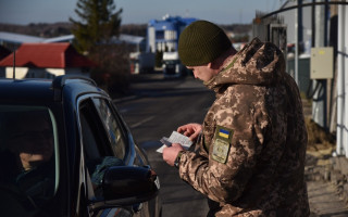 Журналисты и артисты будут проходить дополнительную проверку при выезде за границу