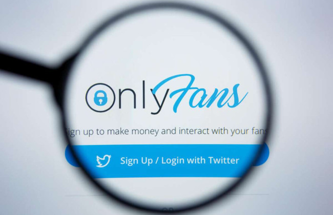 Полиция проводит обыски у украинских моделей OnlyFans